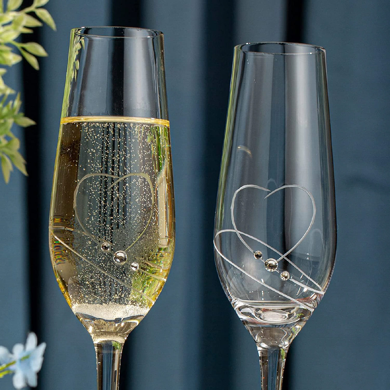 Champagne Flutes Toasting Champagne Glasses set of 2 with Love Heart design with Crystals Wine Glasses Wedding Gifts for Couple Bride and Groom Engagement gifts