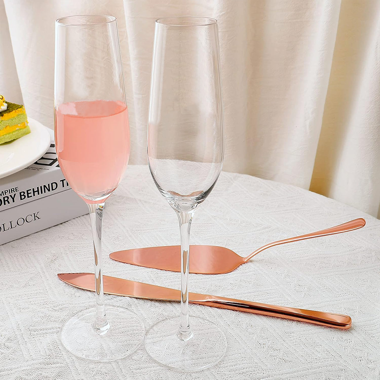 4 Pieces Wedding Toasting Flutes and Cake Server Set Champagne Flutes Glasses Wedding Reception Supplies Bride and Groom Engagements Gifts Cake Knife Pie Server set