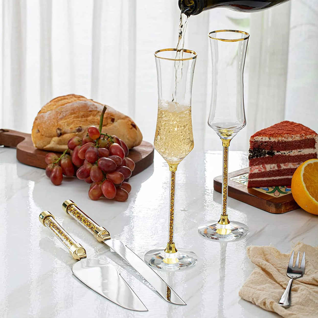 4 Pieces Wedding Champagne Flutes and Cake knife Server Set Champagne Glasses Gold Mr and Mrs Wedding Reception Supplies Bride and Groom Toasting Flutes Cake Pie Server Engagement Wedding gift